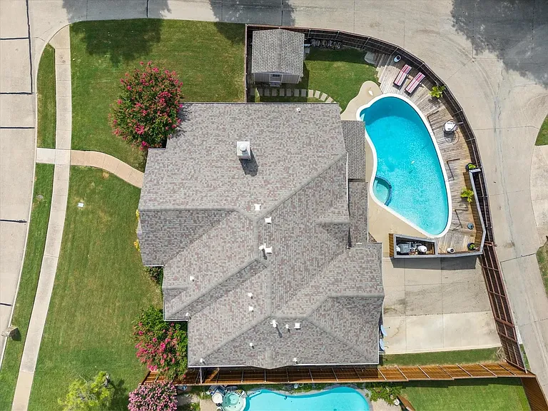 8902 Watersway Dr — Photo 30
