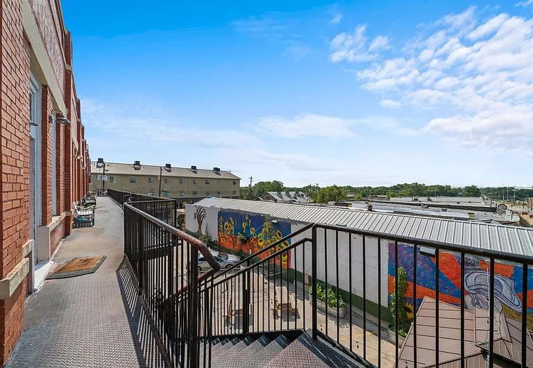 202 E San Antonio St #126 — Photo 15