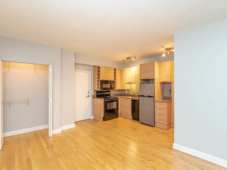 732 W Bittersweet — Photo 22