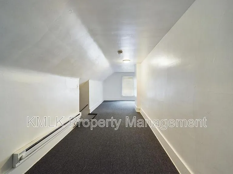 693 Kling St — Photo 31