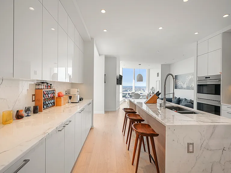 1 Franklin St #4802 — Photo 8