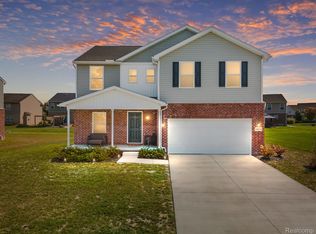 10219 Island Lake Dr, Taylor, MI