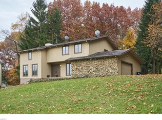 1090 Kingswood Dr, Akron, OH 44313