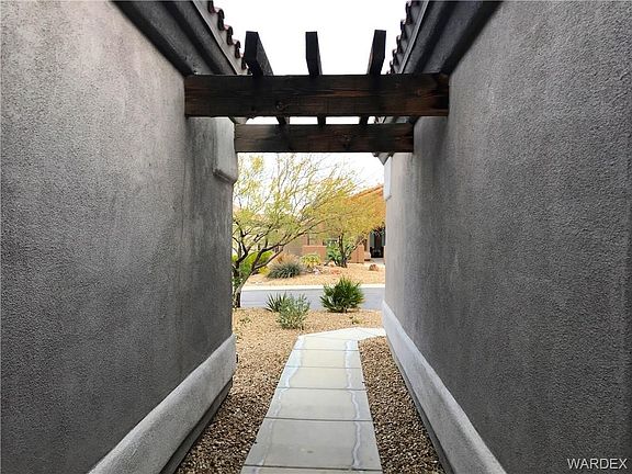 5th image of 2872 Esmerelda Dr