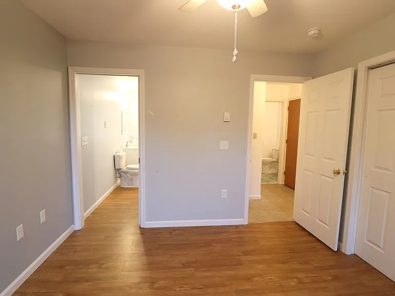 731 Oak St — Photo 9