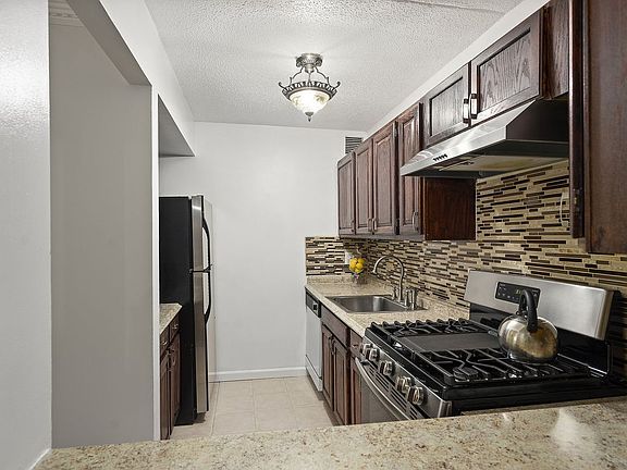 3rd image of 1919 Madison Ave APT 200