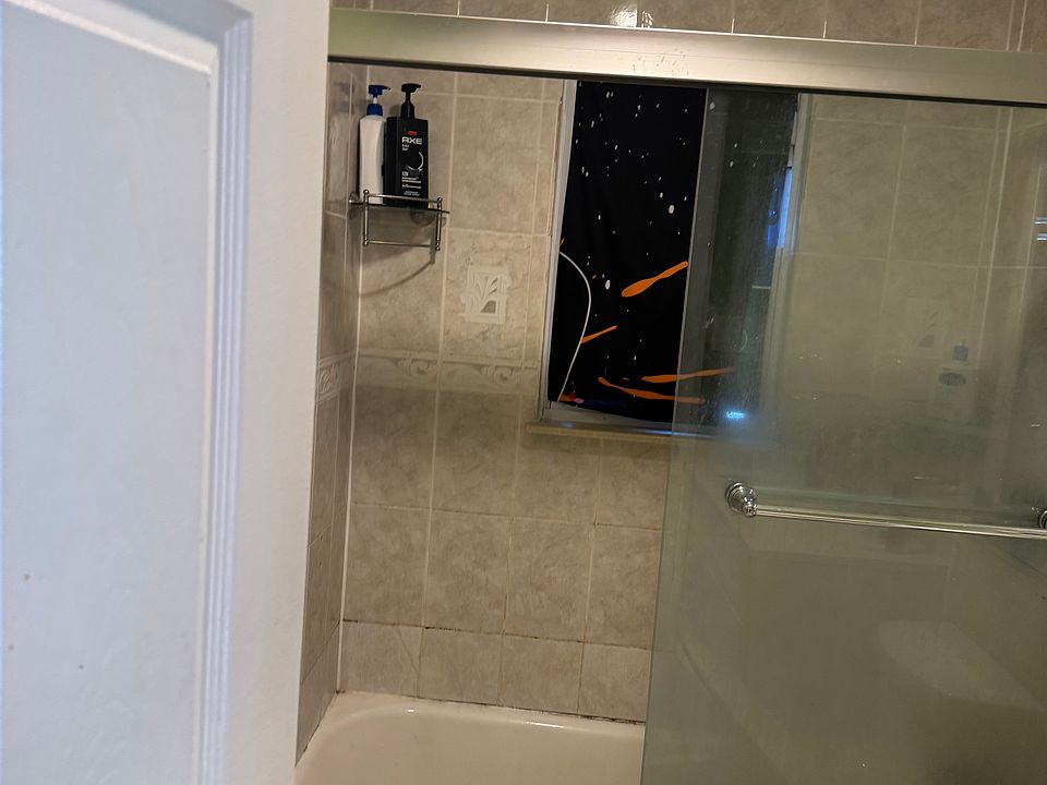 1st image of 2458 3rd Ave #1