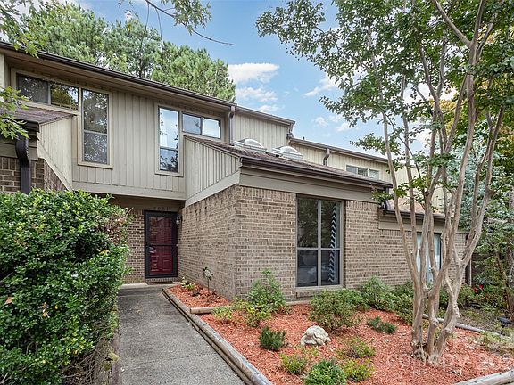 3rd image of 8061 Charter Oak Ln