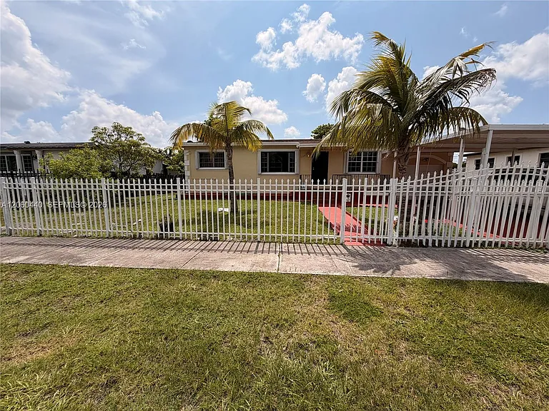 17950 NW 6th Ct — Photo 1