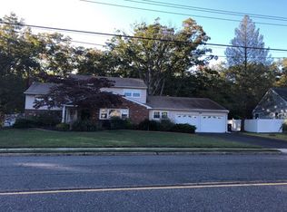 67 Cardinal Dr, Oakland, NJ 07436