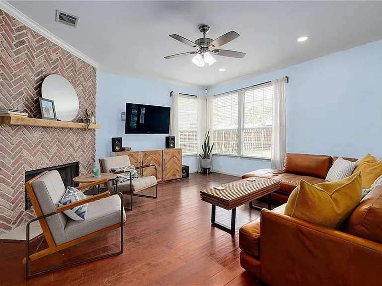 1705 Azalea Dr — Photo 4