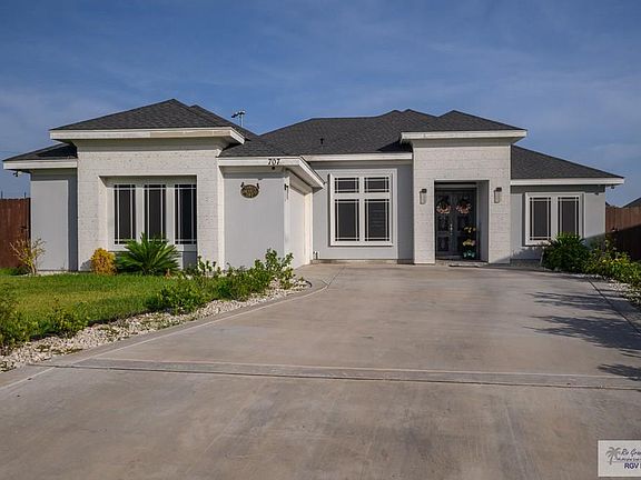 2nd image of 707 E Despertar Dr