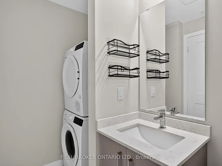 15 Queen St S #1206 — Photo 6