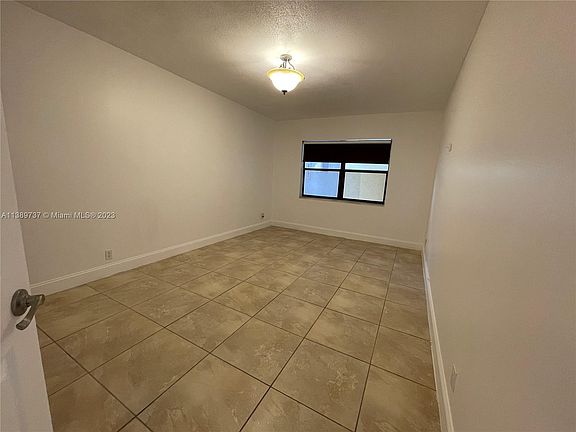 3rd image of 8290 Lake Dr APT 549