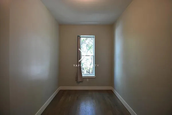 Rented by Yaffa Realty LLC | media 15