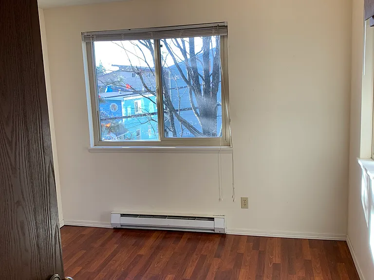 4230 8th Ave NE — Photo 20