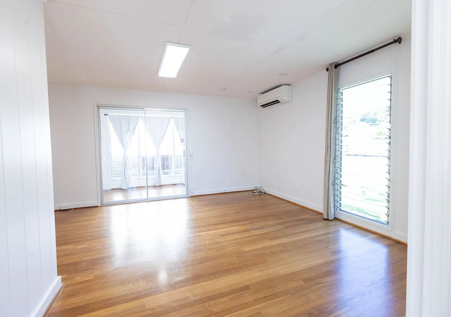 Well Maintained home in Manoa Valley, 3 bedrooms, 2 baths — Photo 2