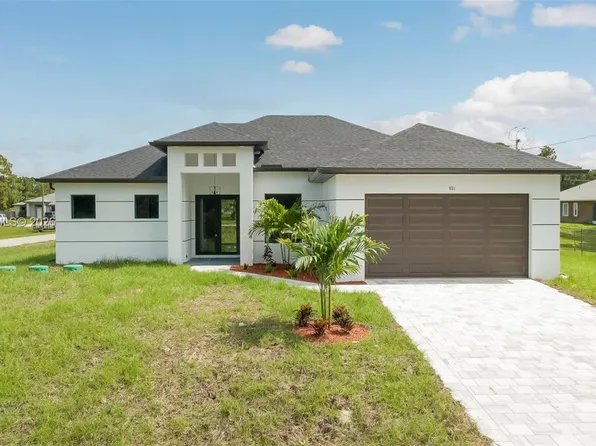 931 Barcelona St E, Lehigh Acres, FL 33974
