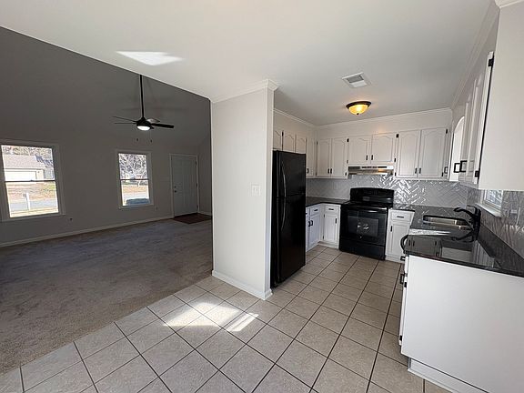 5th image of 1311 Hathshire Dr