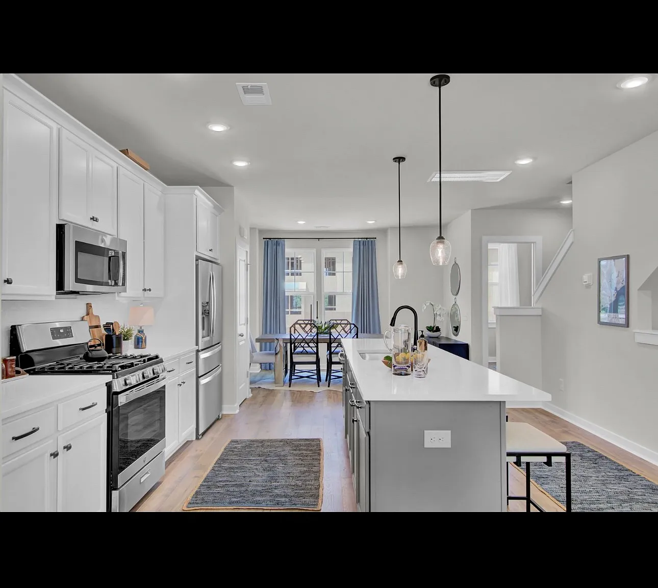 4 bed, 3.5 bath, 2141 sqft, $2,750 — Photo 3