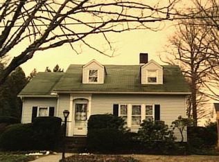 12 1st Ave, Seymour, CT 06478