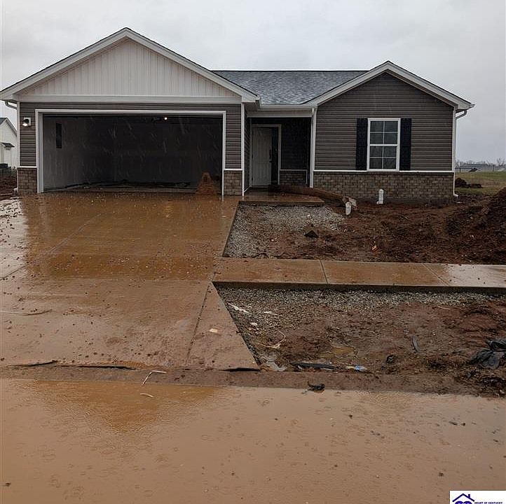 1st image of 576 Pinehurst Dr