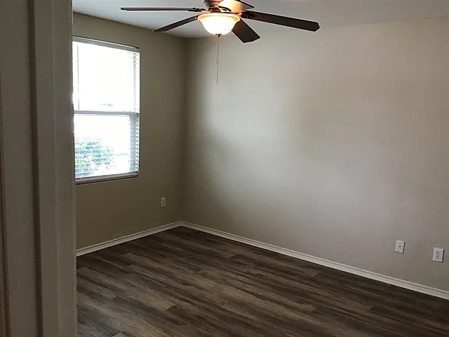 1620 Baxter Springs Dr — Photo 12