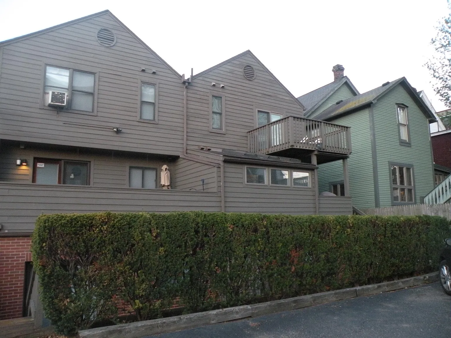 2 bed, 1.5 bath, 1700 sqft, $3,100 — Photo 3