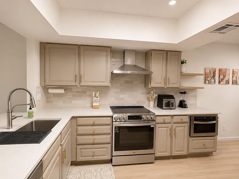 5542 N Camino Arenosa — Photo 3