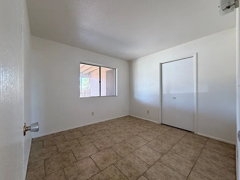 2864 E Wilcox Dr — Photo 14