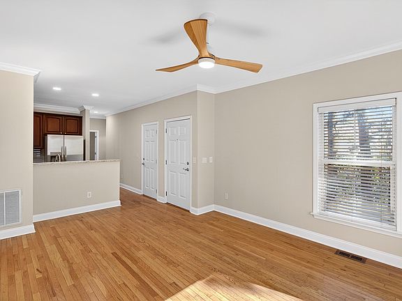 4th image of 1815 Dogwood Rd APT 1003