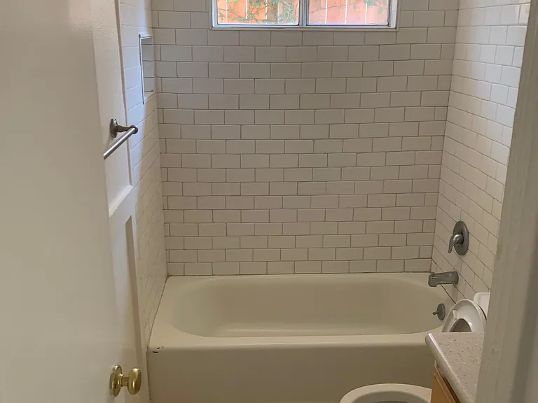 715 Alabama St — Photo 16