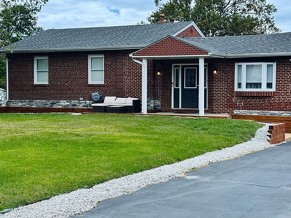 2nd image of 3201 Berview Ln