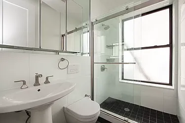 Rented by R New York