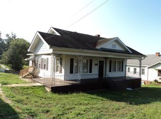 6 New St, Ware Shoals, SC 29692