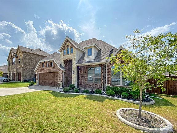 2nd image of 1606 Veneto Dr