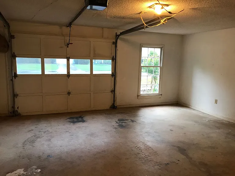 135 Greenwood Ln — Photo 15