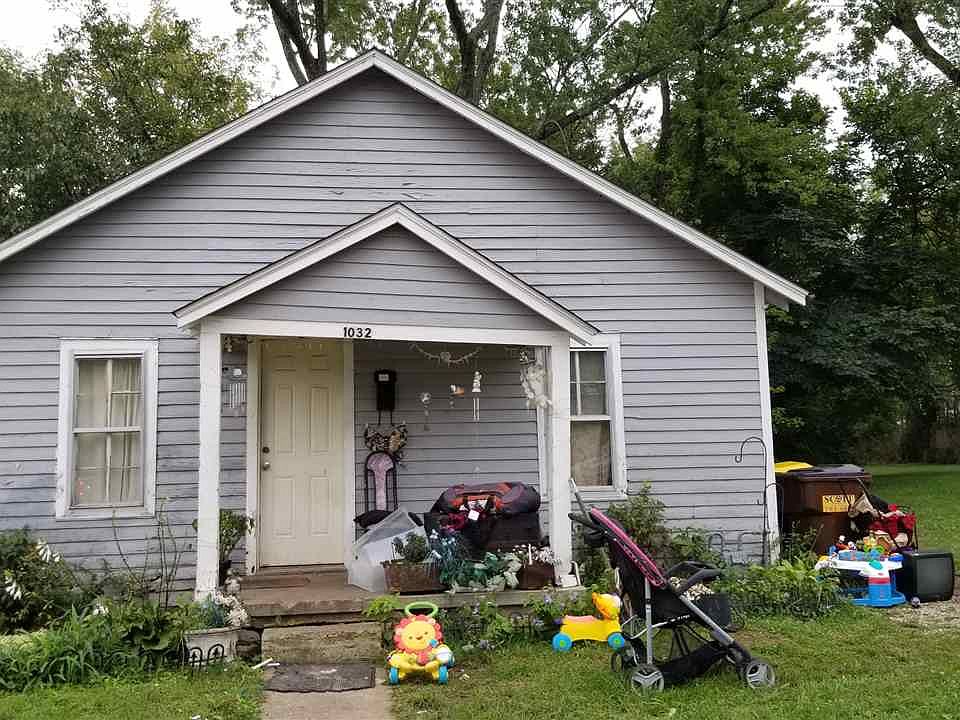 2nd image of 1044 Kenton St #311-1032