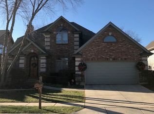 1307 Cranbrook Cir, Aurora, IL 60502