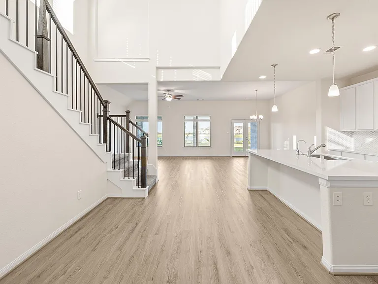804 Sarasota Shore Dr — Photo 13