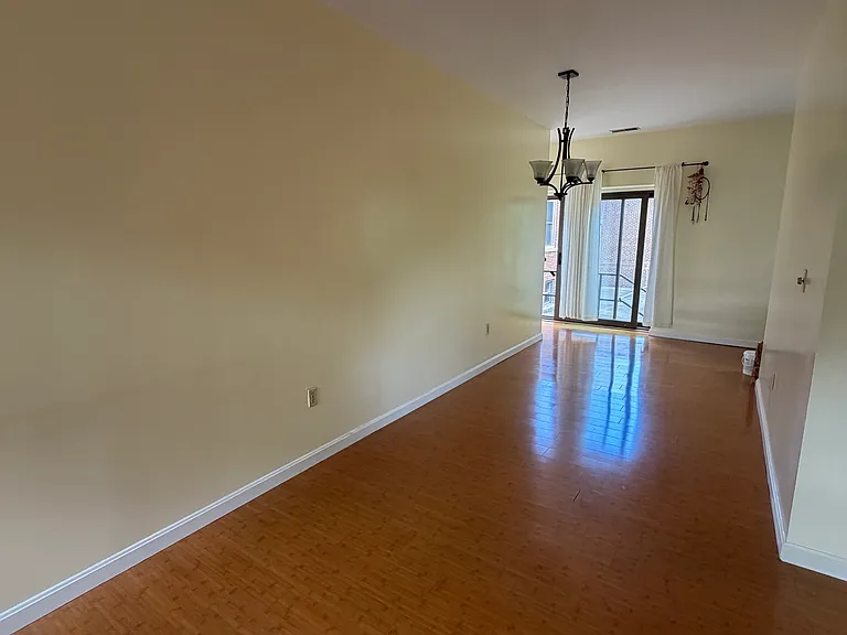 314 Bedford St #106 — Photo 3
