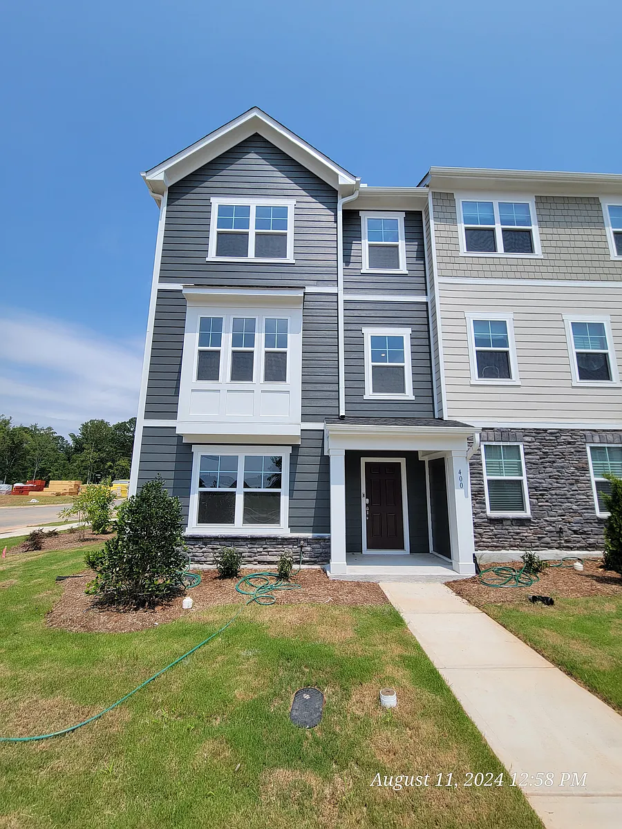 Building Photo - 400 Carolina Springs Blvd