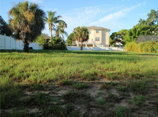 1715 Grand Central Dr, Tarpon Springs, FL 34689