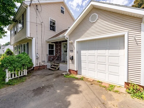 21 Riverside Dr, Westfield, MA 01085