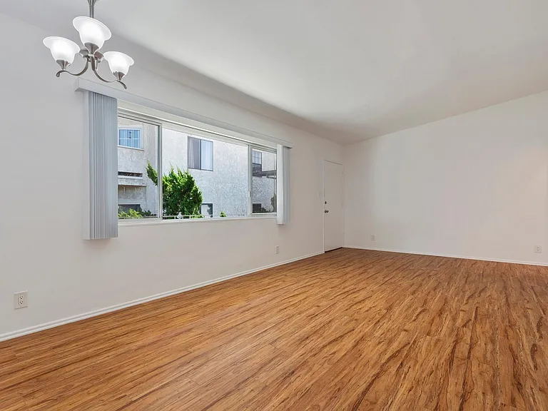 1645 Federal Ave #8 — Photo 5