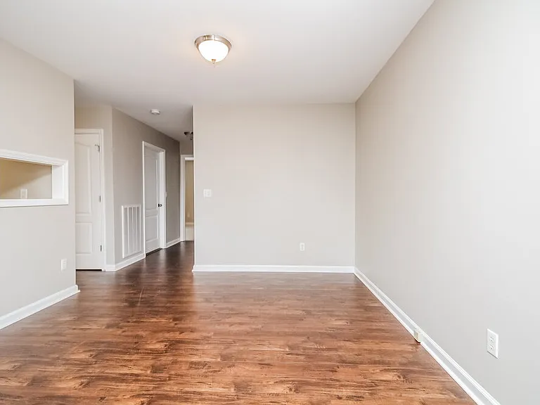 2900 Hearthside Dr — Photo 5