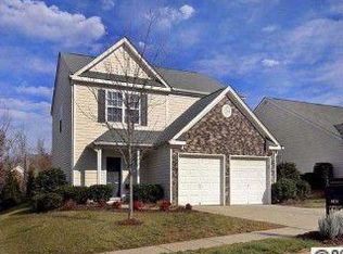 8624 Laurel Run Dr, Charlotte, NC 28269