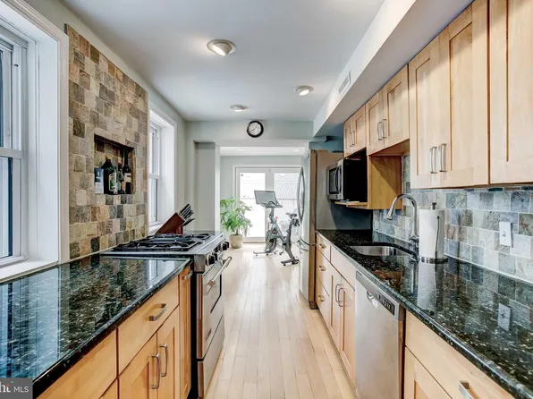 307 S Exeter St, Baltimore, MD 21202