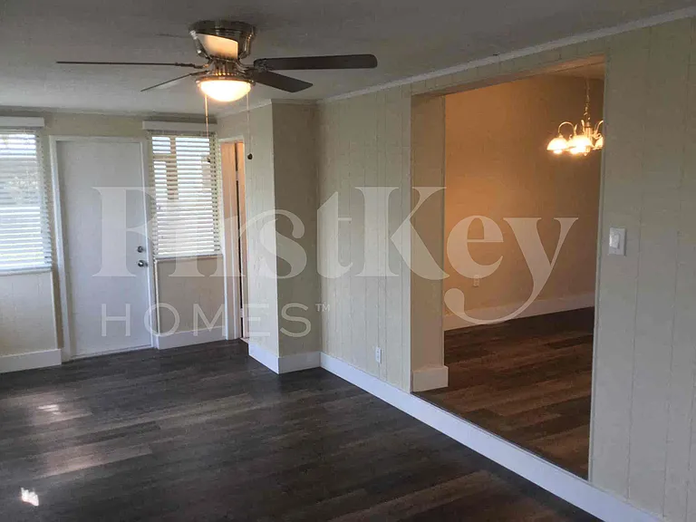 10020 SW 37th St — Photo 8
