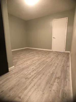 Rented by City Prime Commercial Realty  | media 7